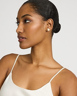 Express Women's Pearl Stud Earrings in Shiny Gold