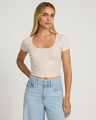 Express Women’s Fitted Ribbed Shine Scoop Neck Baby T-Shirt in Light Pink