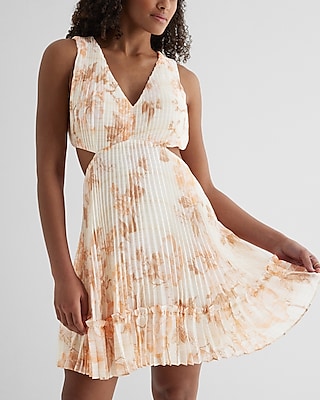 Casual Floral V-Neck Cutout Pleated Mini Dress