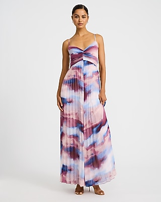 Printed V-Neck Pleated Maxi Dress