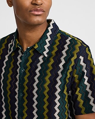 Textured Zig Zag Striped Short Sleeve Shirt