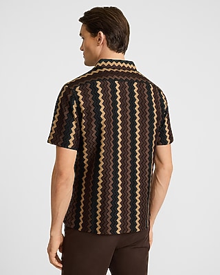 Textured Zig Zag Striped Short Sleeve Shirt