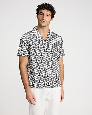 Textured Geo Short Sleeve Shirt
