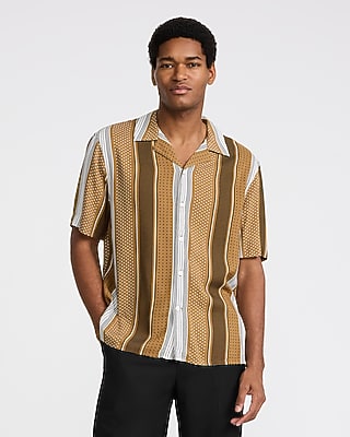 Textured Zig Zag Striped Short Sleeve Shirt | Express