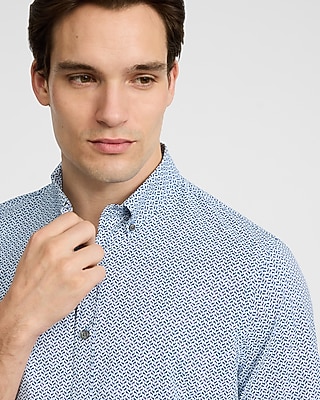 Mini Geo Wrinkle-Resistant Everyday Performance Short Sleeve Shirt