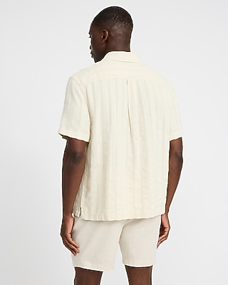 美品 Sillage SHORT SLEEVE POPOVER SHIRT Textured Striped Heather Short Sleeve Popover Shirt | Express