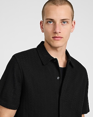 Textured Chevron Short Sleeve Shirt