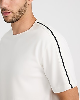 Classic Fit Crew Neck Contrast Trim T-Shirt