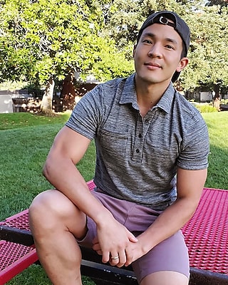 Piped Moisture-Wicking Performance Polo
