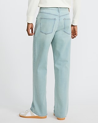 Loose Light Wash Stretch Jeans
