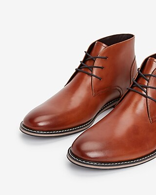 chukka boots cognac