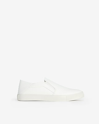 sneakers heel slip