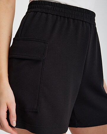 Only high waisted tailored shorts in black