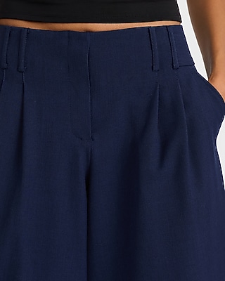 Express x Sarah Jane Nader | The City Short