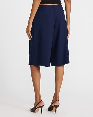 Express x Sarah Jane Nader | The City Short