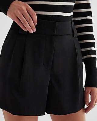 Stylist High Waisted Pleated Shorts