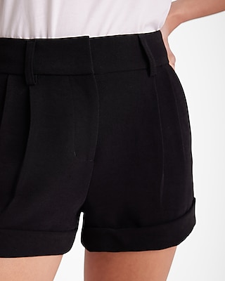 Stylist High Waisted Pleated Shorts