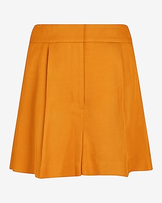 Stylist High Waisted Linen-Blend Pleated Shorts