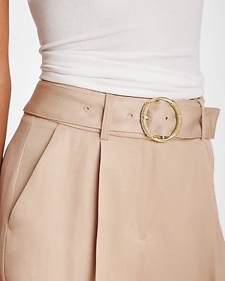 Stylist High Waisted Linen-Blend Belted Pleated Shorts