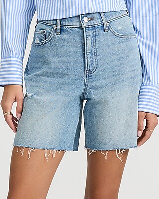 High Waisted Light Wash Raw Hem Loose Jean Shorts