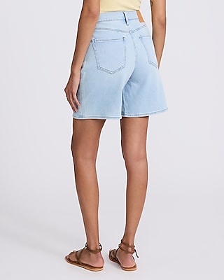 Mid Rise Light Wash Loose Jean Shorts