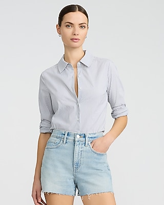 High Waisted Light Wash Raw Hem Mom Jean Shorts