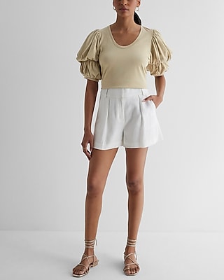 Skimming Scoop Neck Puff Sleeve Tee