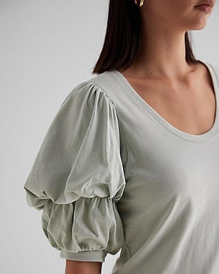 Skimming Scoop Neck Puff Sleeve Tee