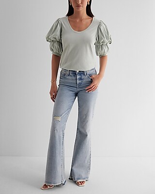 Skimming Scoop Neck Puff Sleeve Tee