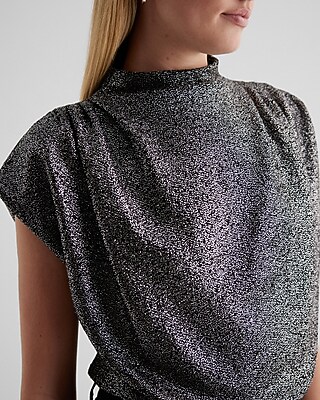 MK NK STRNG SHLDR BUBBLE TEE FOIL 8611420:PITCH BLACK:XS