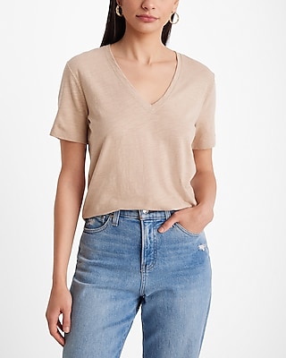 Skimming Textured V-Neck Short Sleeve Tee