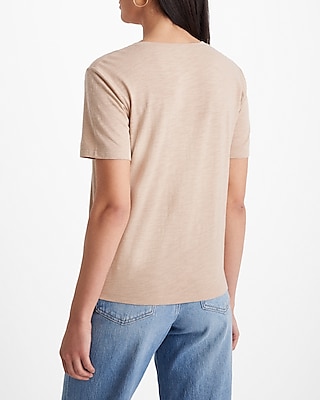 Skimming Textured V-Neck Short Sleeve Tee