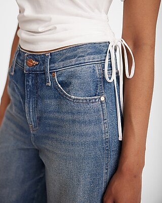 Crew Neck Short Sleeve Side Ruched Tee