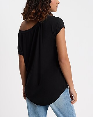 Relaxed Off The Shoulder Short Sleeve Knot Hem London Tee