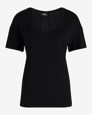 Relaxed Scoop Neck Short Sleeve Tee