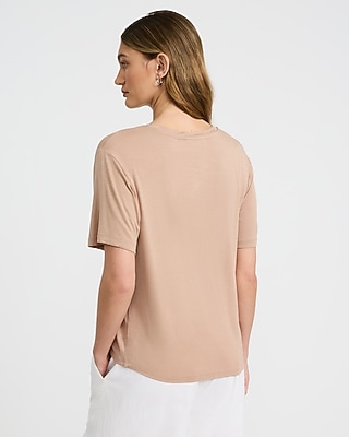 Skimming Short Sleeve Pocket Tee
