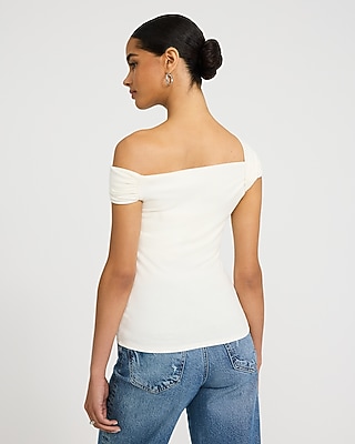 Ribbed Knit Off The Shoulder Twist Tee