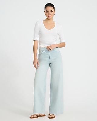 Fitted Ribbed V-Neck Elbow Sleeve Tee
