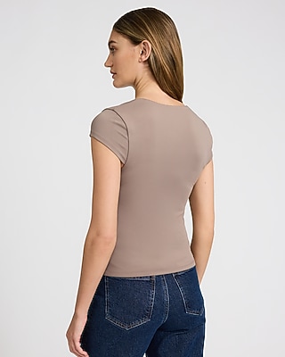 Body Contour High Compression Scoop Neck Cap Sleeve Tee