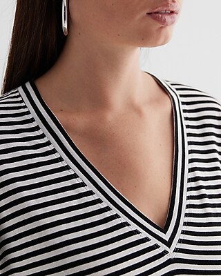 Skimming Striped V-Neck Short Sleeve Tee