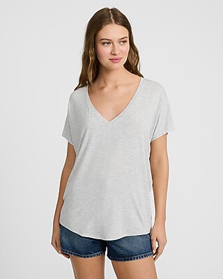 Relaxed V-Neck Short Sleeve London Tee