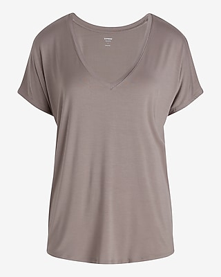 Relaxed V-Neck Short Sleeve London Tee