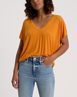 Relaxed V-Neck Short Sleeve London Tee - thumbnail 5