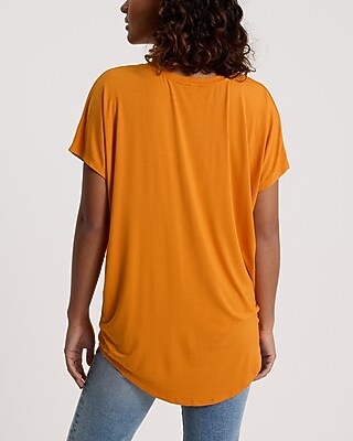 Relaxed V-Neck Short Sleeve London Tee - thumbnail 6