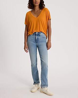 Relaxed V-Neck Short Sleeve London Tee - thumbnail 7