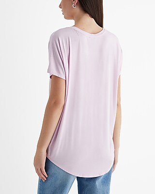 Relaxed V-Neck Short Sleeve London Tee