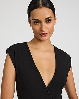 Ribbed V-Neck Tie Waist Wrap Tee