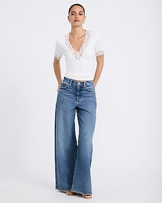 Ribbed Lace Trim V-Neck Elbow Sleeve Tee