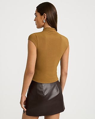 Ribbed Mock Neck Cap Sleeve Tee - thumbnail 10