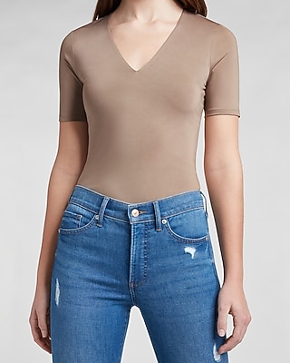 Body Contour Double Layer V-Neck Tee